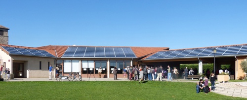 Les installations photovoltaïques des Centrales Villageoises de la région de Condrieu dans le Parc naturel du Pilat (Crédit RAEE)