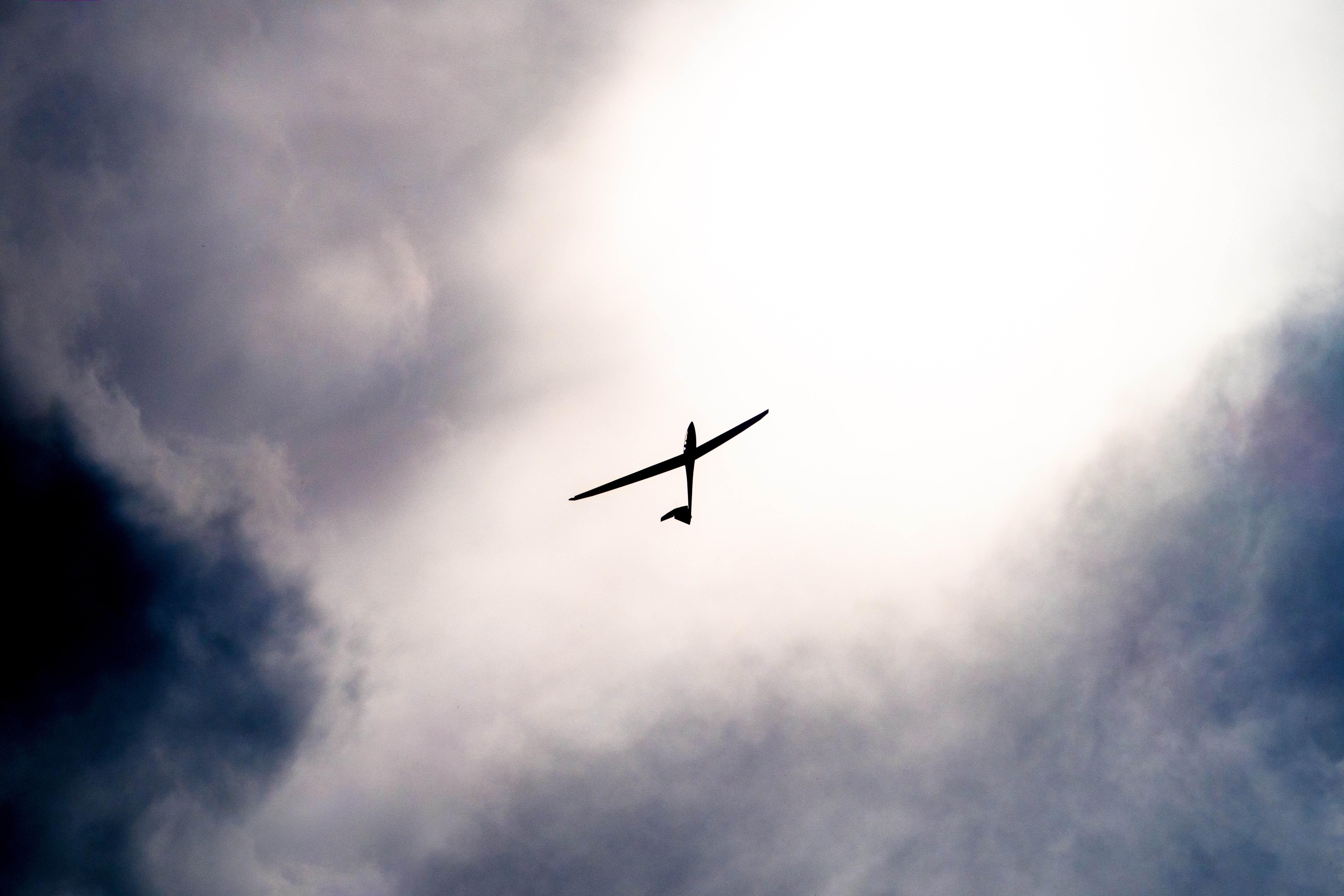Avion solaire – Après le Solar Impulse, les évolutions d’un hybride propre du ciel : Eraole