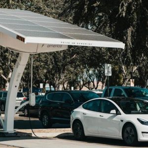 Les enjeux et opportunités du couplage IRVE, photovoltaïque et stockage